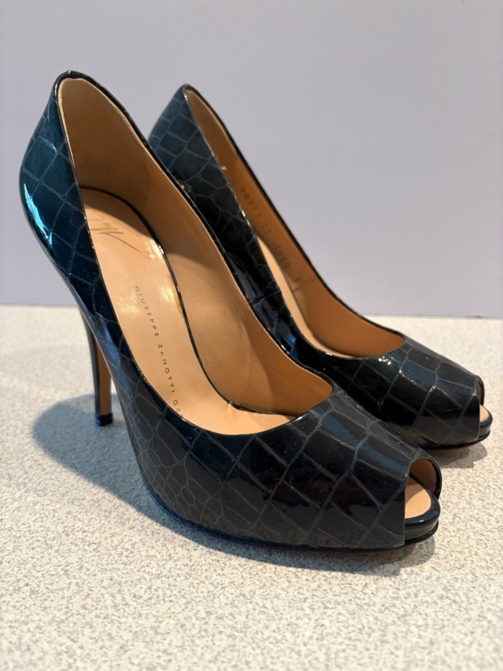 Giuseppe Zanotti Black Croc-Embossed Peep Toe Pumps Designer Style Sz 37/7